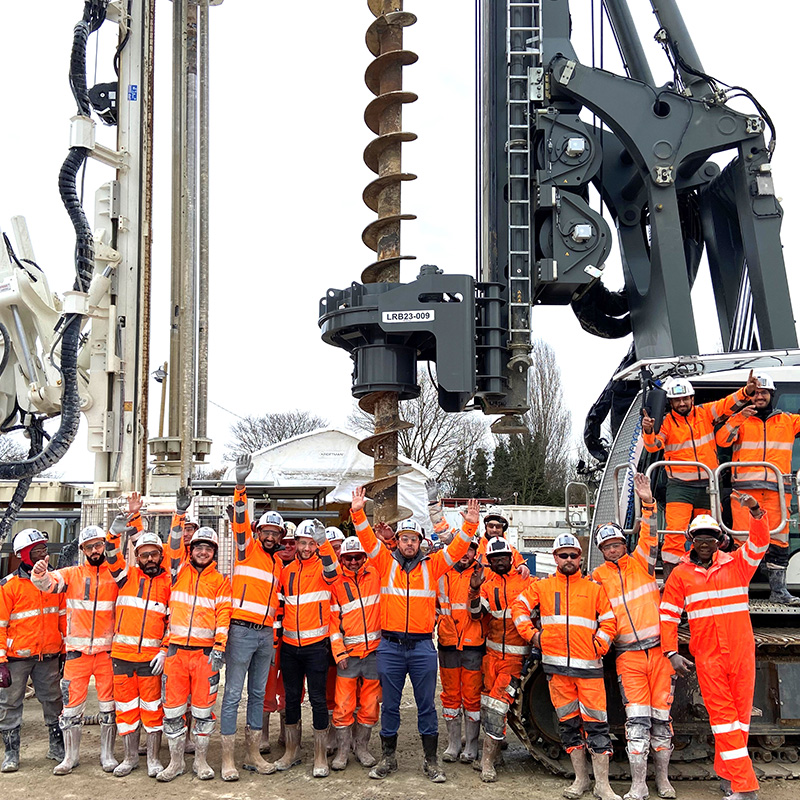 Collaborateurs Eiffage sur un chantier 