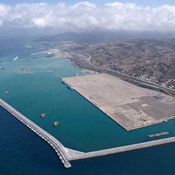 Terminaux à conteneurs et aménagement portuaires complets à Tanger