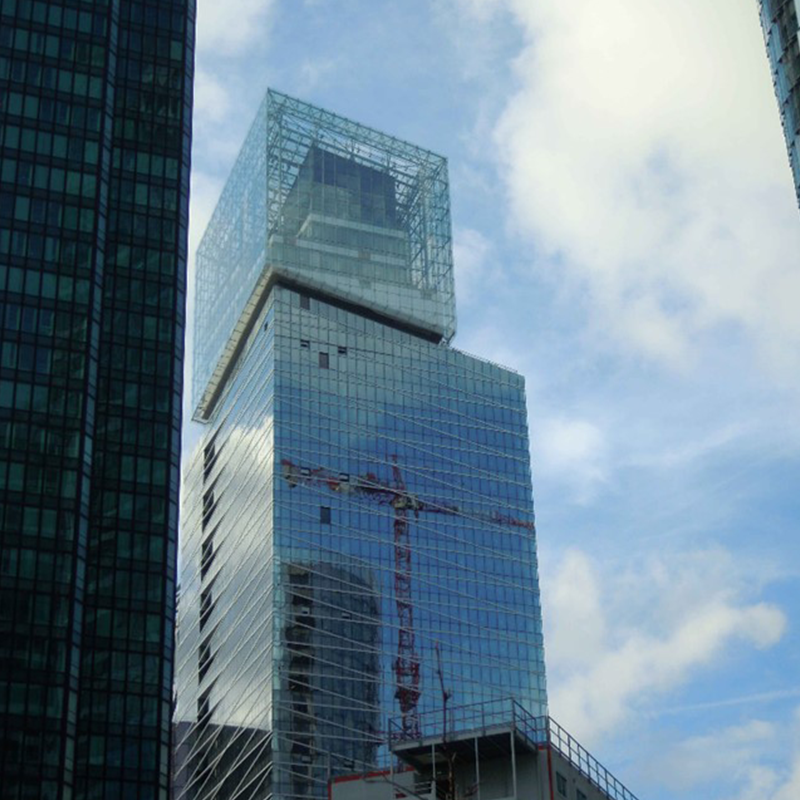 Saint-Gobain Tower in Paris - Photo credit : © Istock