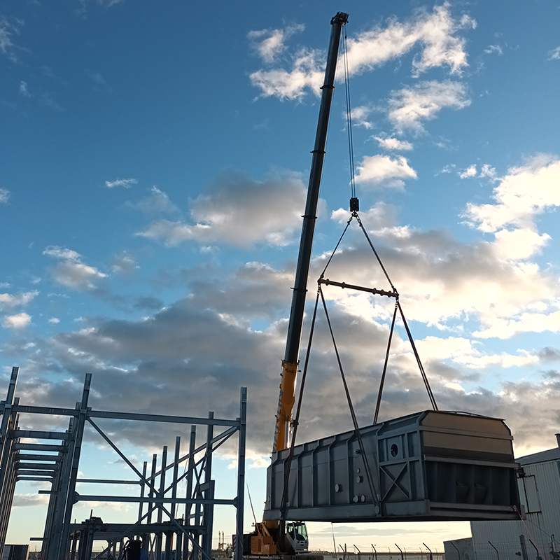 mechanical assembly of process equipment at Saipol Sète - Photo credit: ©Eiffage Métal