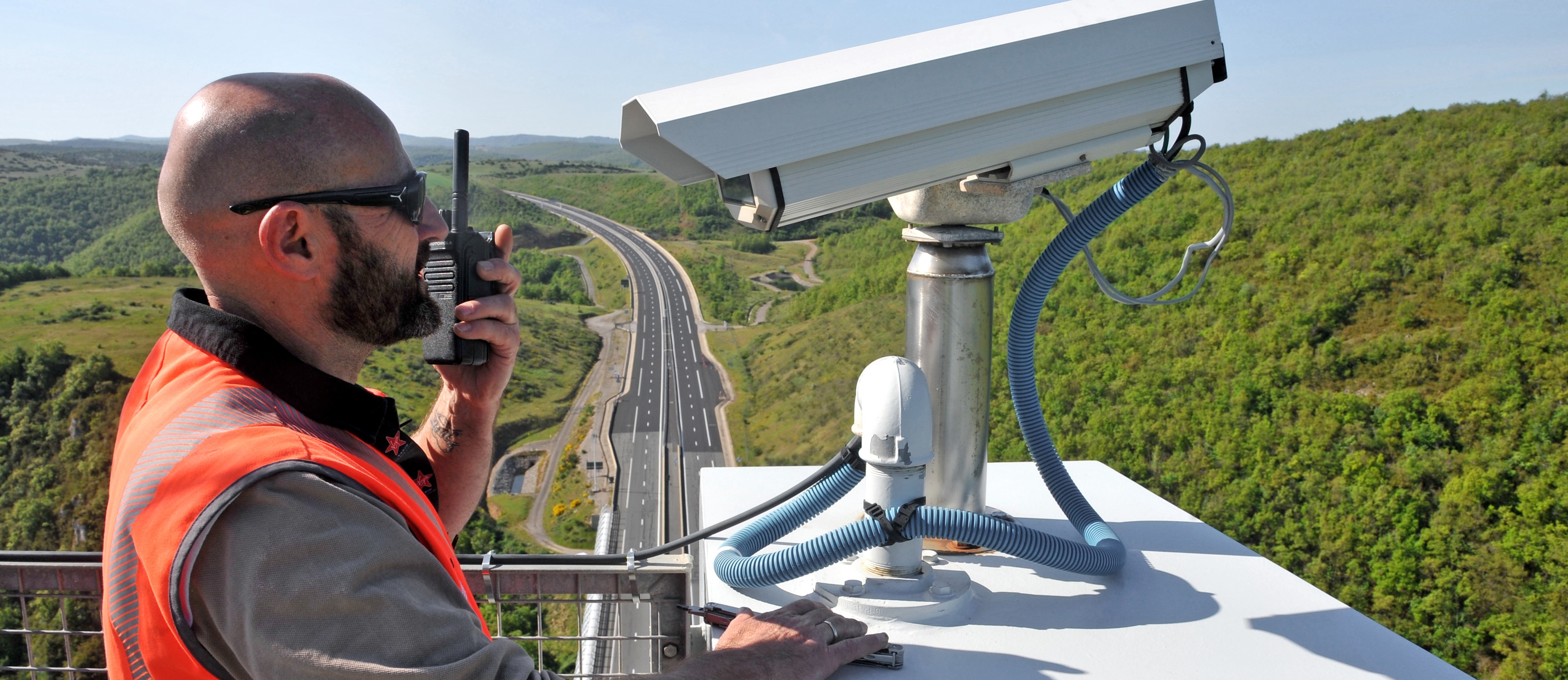 Franck, technicien de maintenance, au sommet du pylône